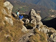 83 Bei passaggi in strettoie tra rocce